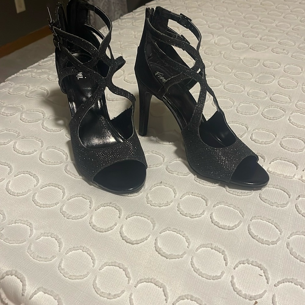 Fioni Black strappy heels. Never worn outdoors. Size 71/2